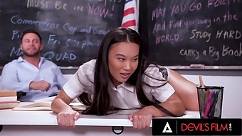 Asian Teen Gets Her Pussy Fucked By Teacher'S Big Cock In Dorm Room
